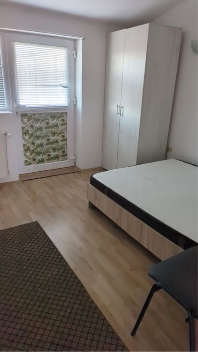 Oferim pentru inchiriere garsoniera in cartierul 1 Mai, langa Spital