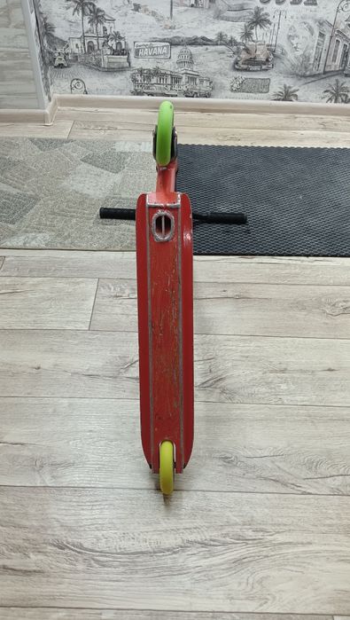 Самокат трюковой срочно продам