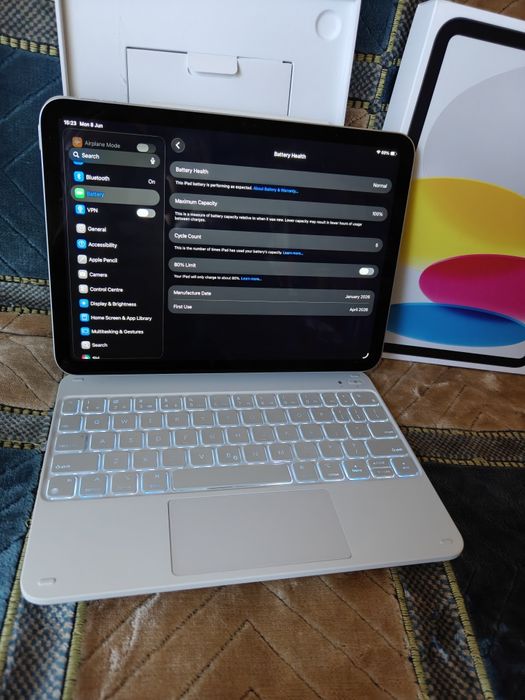 iPad A16 2025 cu tastatura și asigurare furt + avarii