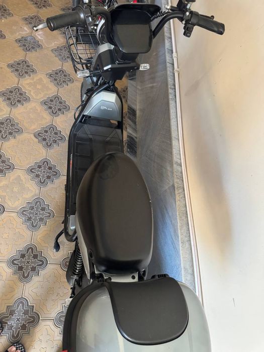 Skuter va kamera