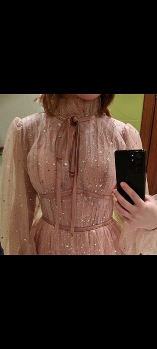 Бална рокля розова до коленете