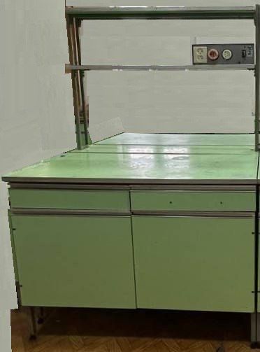 Продам лабораторную мебель б/у
