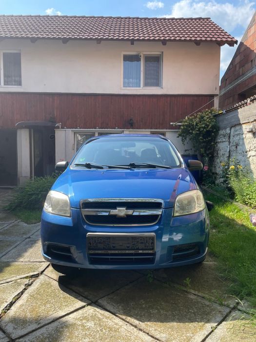 chevrolet aveo albastru