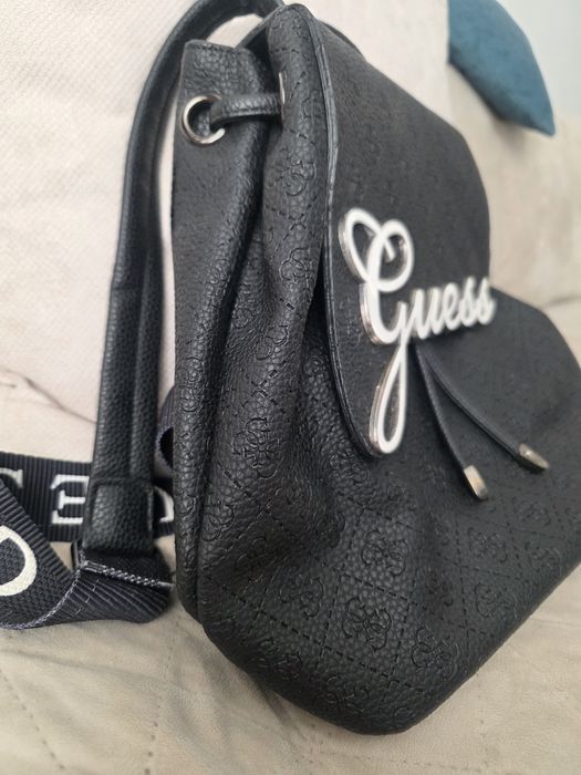 Дамска раница GUESS Резервирана!