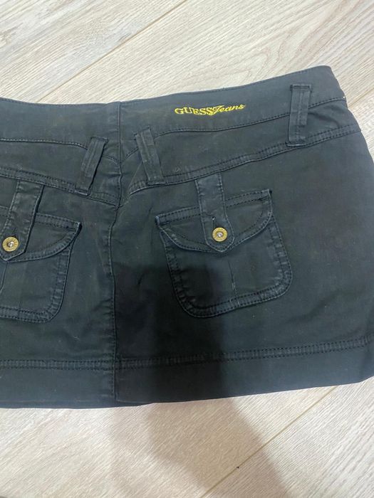 Vand 3 fuste Guess marimea S