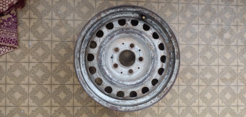 Продам Диск на R15