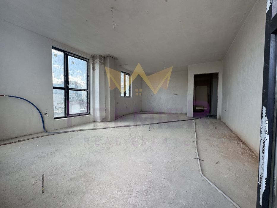 Продава се Тристаен апартамент в София, Полигона - 207 кв.м за 1435 €/кв.м - Снимка #1