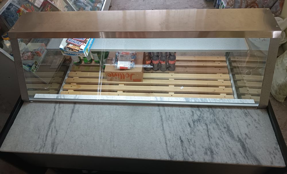 Холодильник сотилади