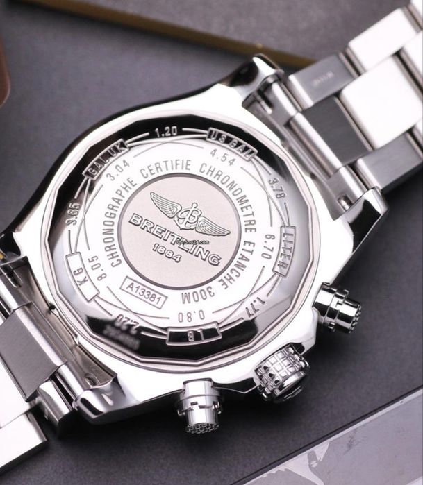 Breitling Avenger 2 ** Chronograph **43 mm**Grey Dial**