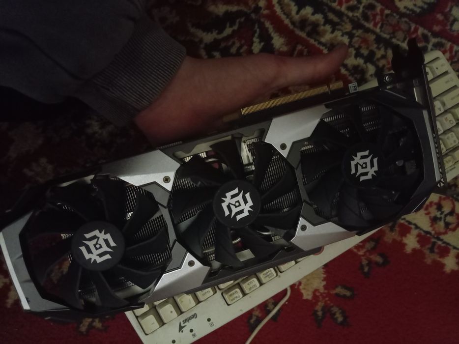 Видеокарта 1070 zotac
