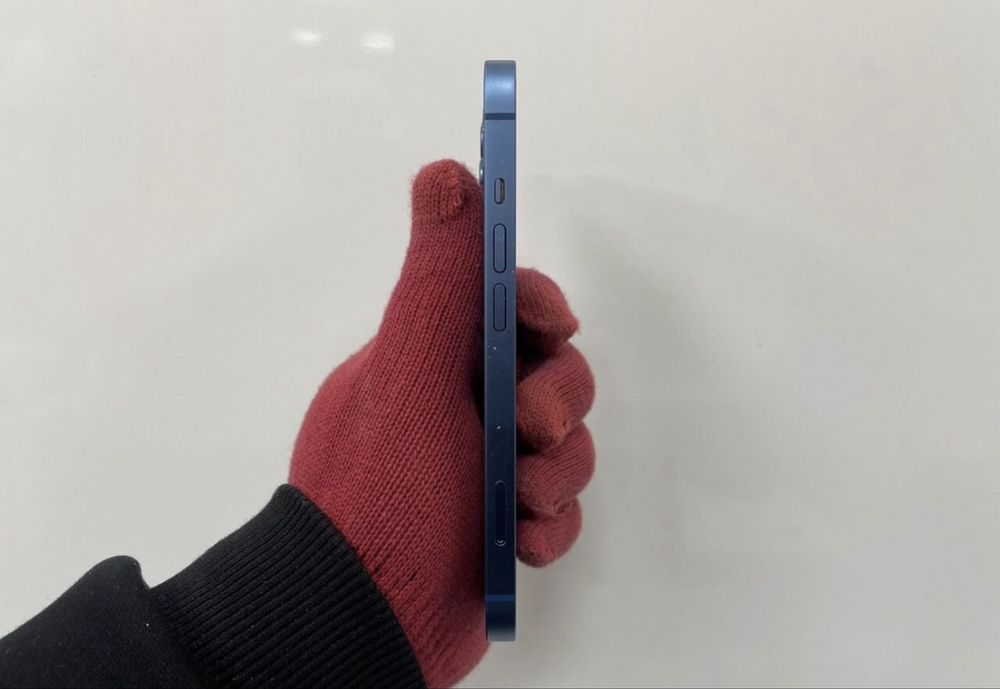 iPhone 13 128Gb с гарантией