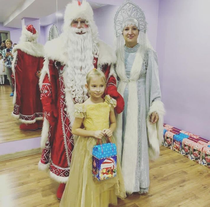 Продам костюм Снегурочки