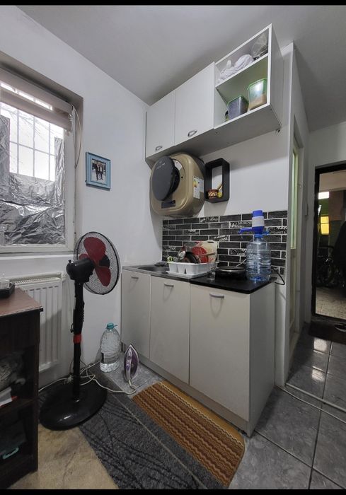 Proprietar, inchiriez garsoniera la parter pe Ofcea10 in Complex