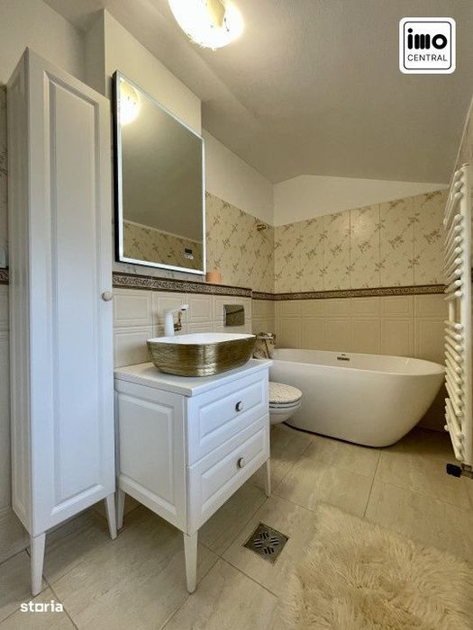 Inchiriere apartament decomandat cu terasa si loc de parcare