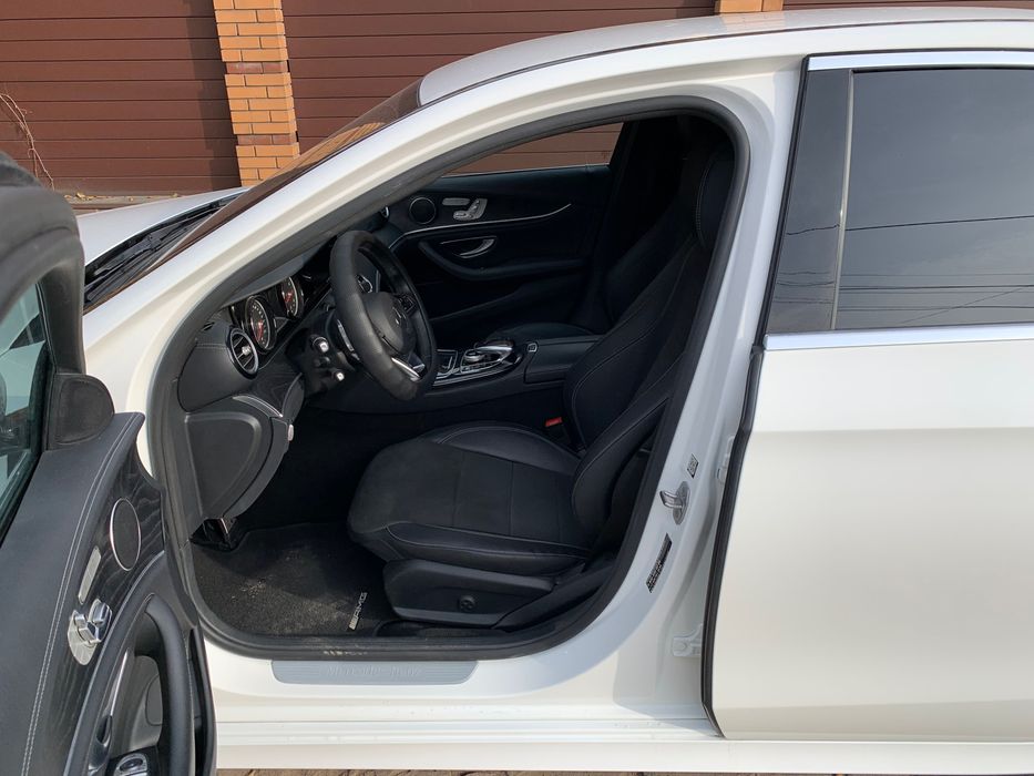 Mercedes-Benz E200  W213