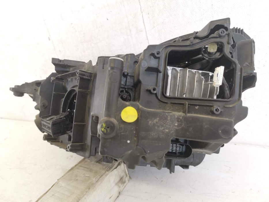 Десен фар Лед Матрикс Ауди Q5 SUV [FY] Оригинален Повреден Audi Q5 SUV