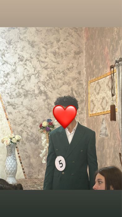 Costum  elegant