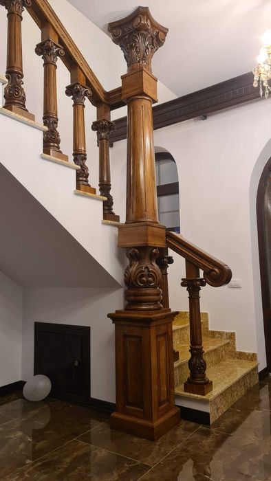 Scari interioare din lemn