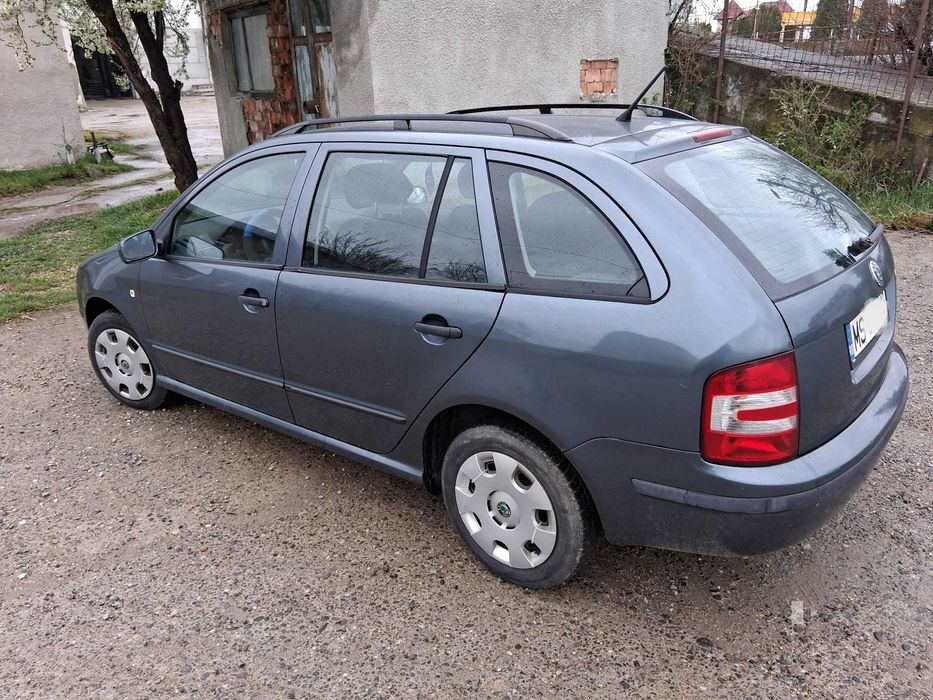 Vând Skoda Fabia break, an fabricație 2005  motor 1.4 benzină  ITP