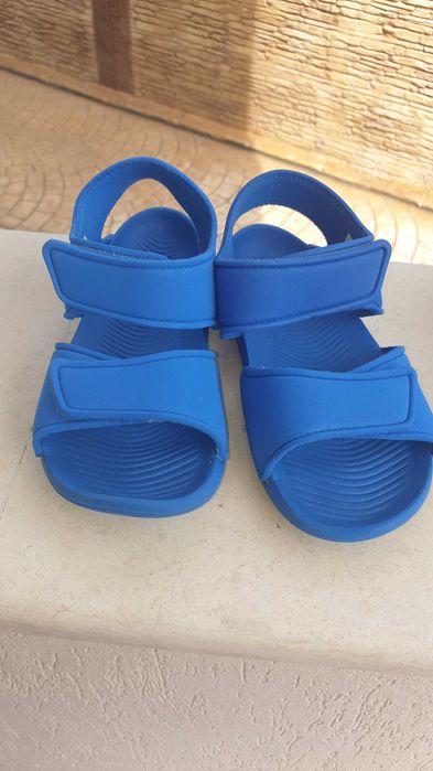 Детски сандали и обувки