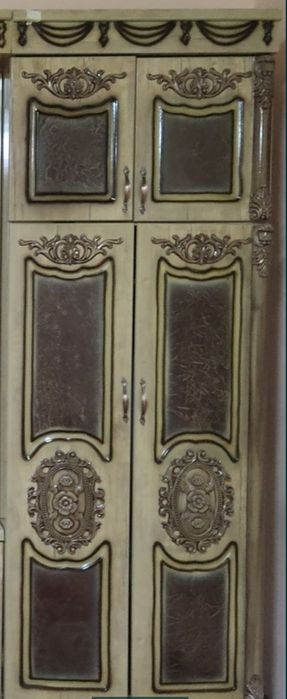 Mebellar sotiladi tez va arzon stenka shkaf turma oyna