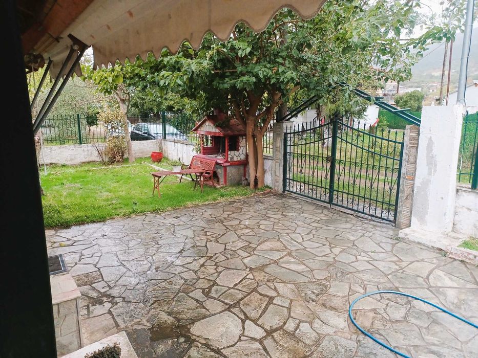 Продава къща 62 м2 с двор 229 м2 в кв. Ривиера, Аспровалта, Гърция