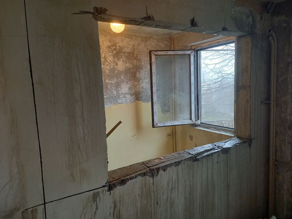 Decopertare Gresie Faianta Taiere TaiatPerețiBeton Santuri elec Brașov