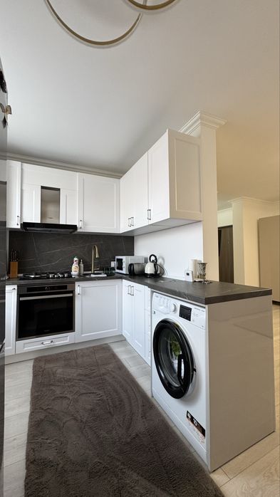 Apartament de închiriat – 2 camere, modern, parter, loc de parcare inclus – zona Lucian Blaga