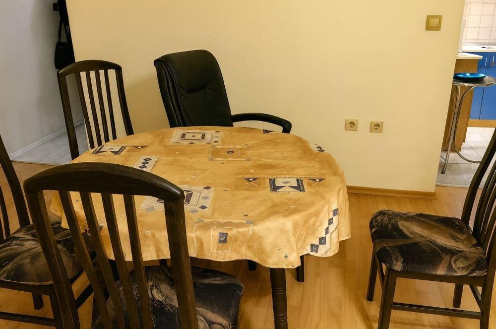 Дава се под наем Тристаен апартамент в Варна, Колхозен пазар - 70 кв.м за 450 € - Снимка #1