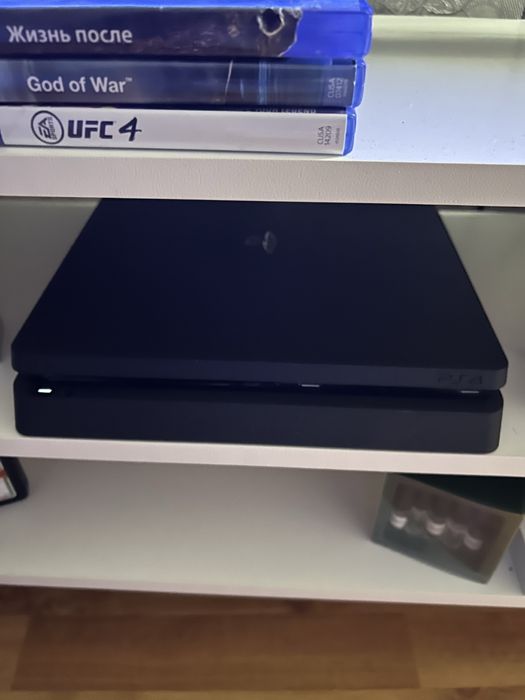 PS4 Slim PlayStation 4 Slim 1 TB