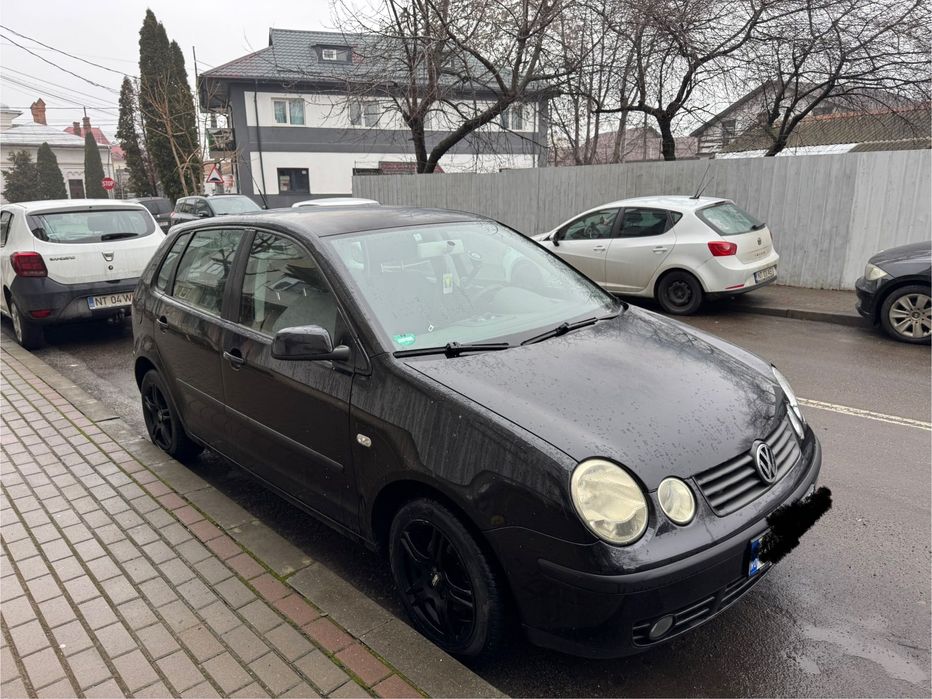 Vând Volkswagen Polo