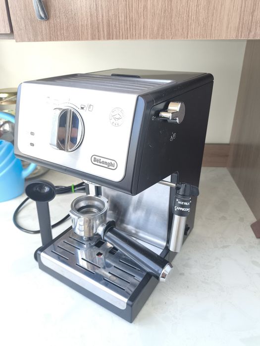 Рожковая кофеварка Delonghi