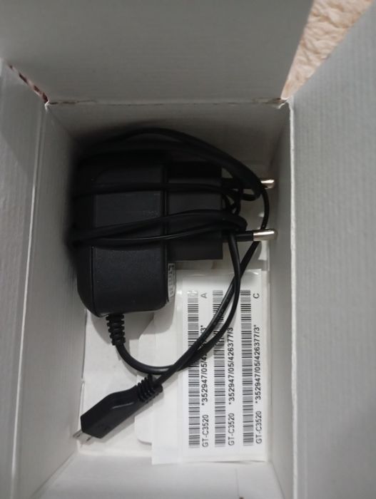 Продам сотовый телефон