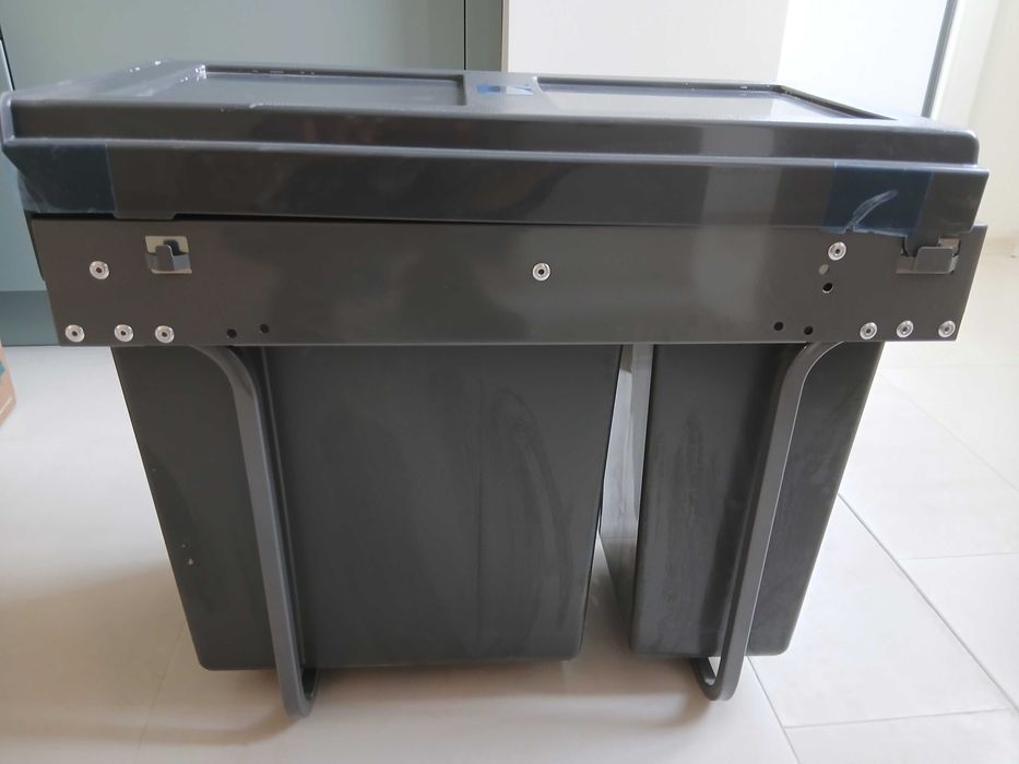 Кош с капак за боклук