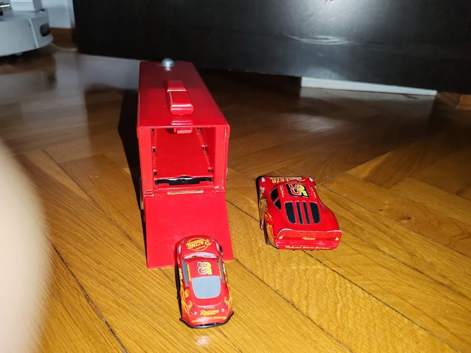 Tirul CARS cu masinute