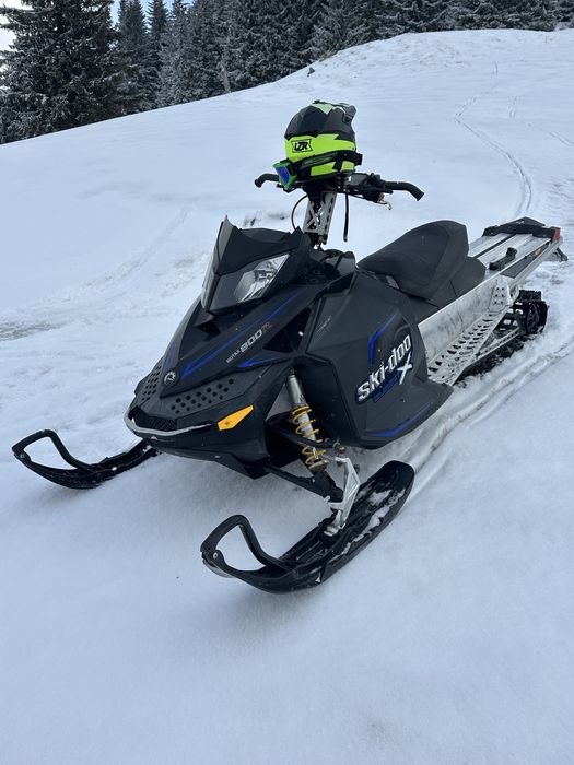 Smowmobil skidoo summit 800cc