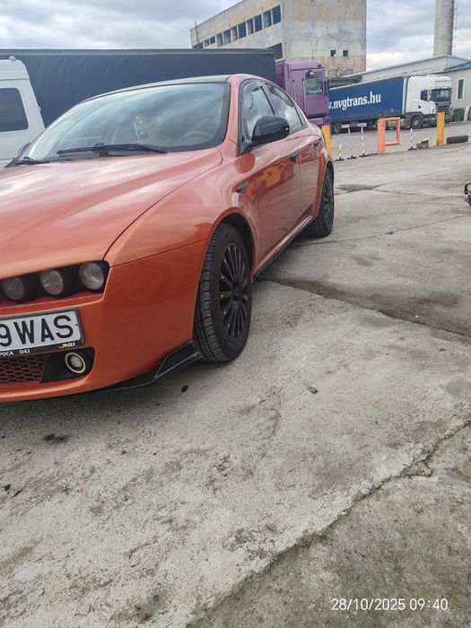 Vând alfa Romeo 159