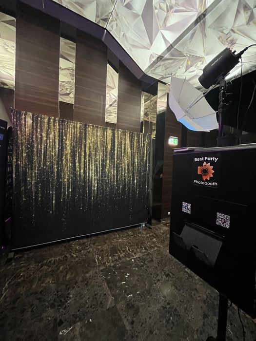 Manechine pentru mire si mireasa/cabina foto/fum greu