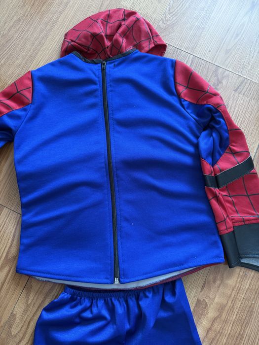 Костюм человека-паука