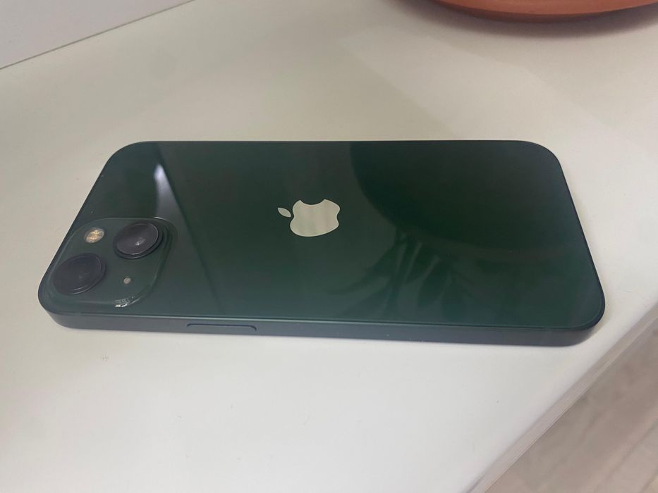 iPhone 13 128 GB green в идеале