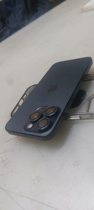 айфон 15 про макс 93 % емкость