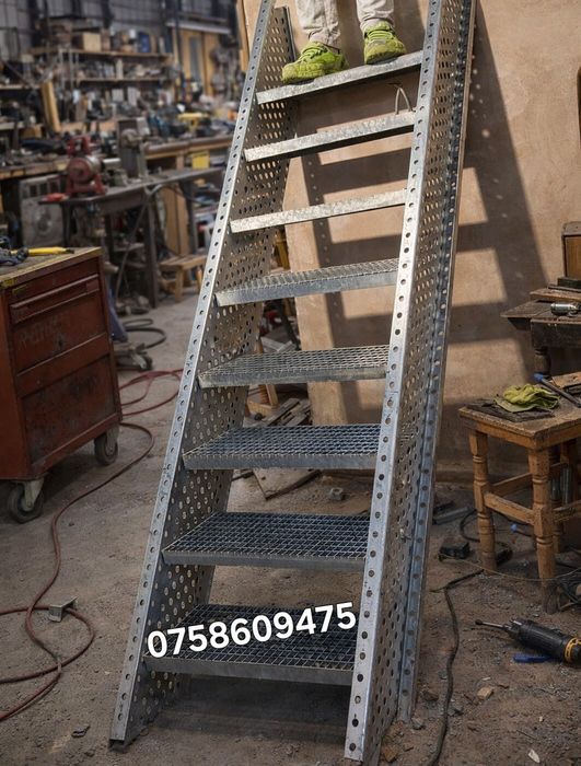 Scări metalice zincate 85x27