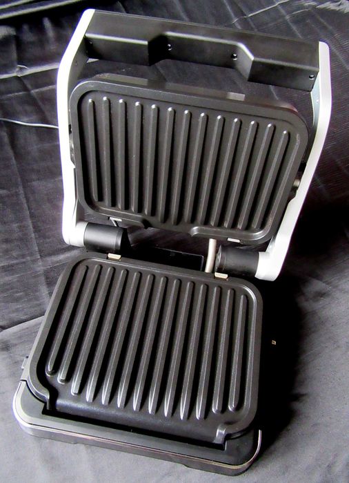 Грил Tefal OptiGrill 2в1 GC772D