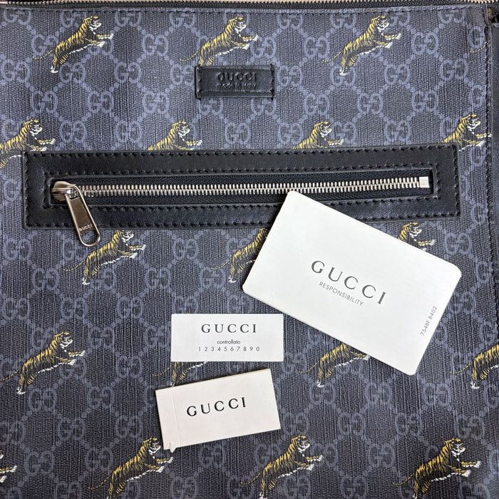 Мъжка чанта Gucci GG Supreme Tiger Messenger