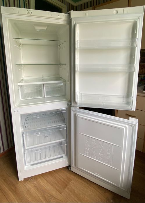 Продам холодильник , состояние отличное