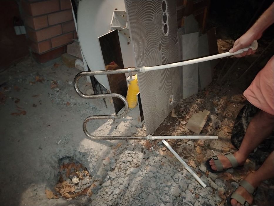 Продается сушилка для полотенец в ванную комнату, состояние отличное.