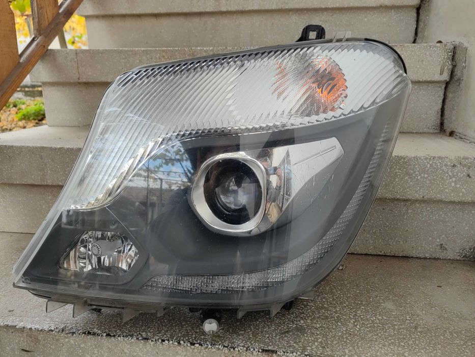 Фар Mercedes Sprinter W906 LED Xenon /Фар Мерцедес Спринтер Оригинален