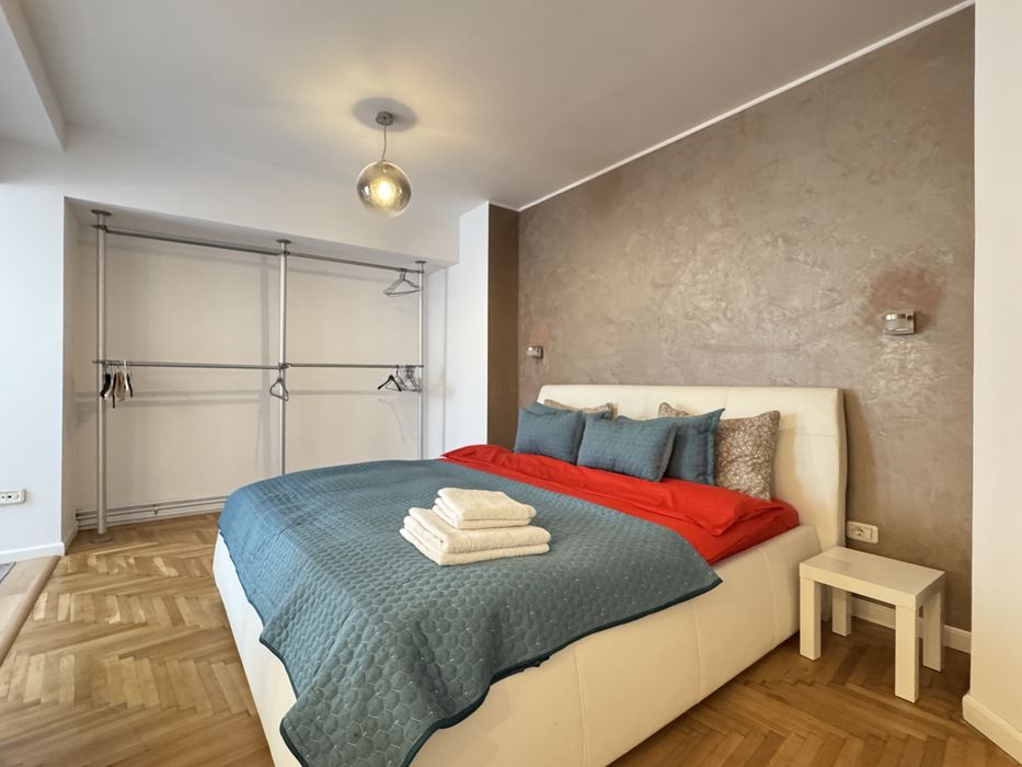 Închiriere apartament cu 3 camere lângă AFI