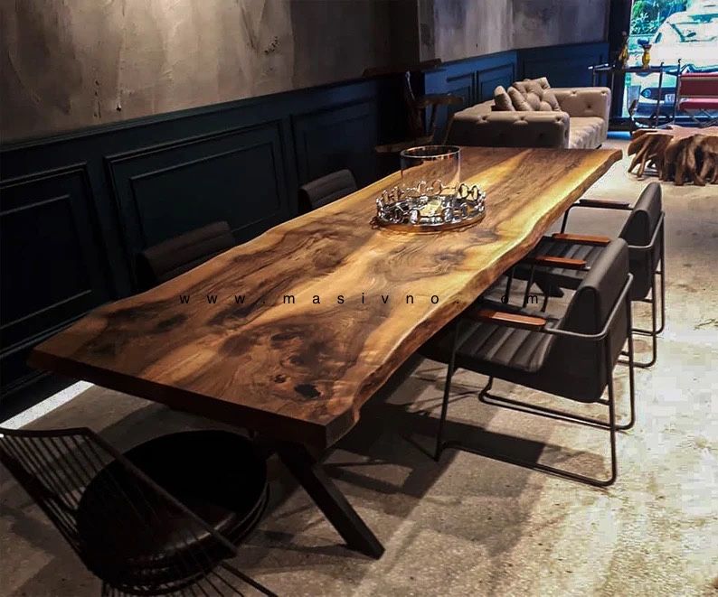 Масивна трапезна маса