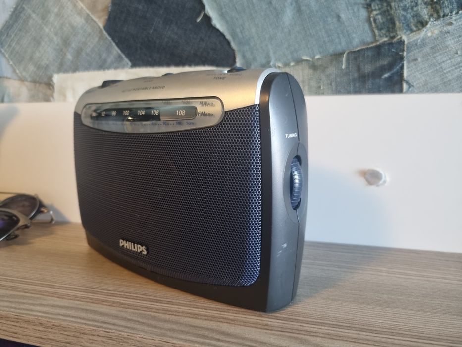 Практично радио Philips